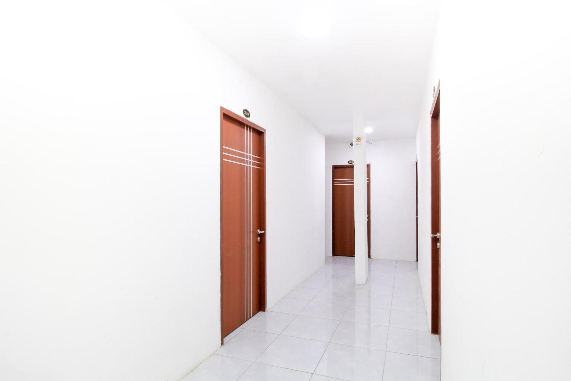 Super Oyo Capital O 217 A1 Hotel Surabaja Zewnętrze zdjęcie