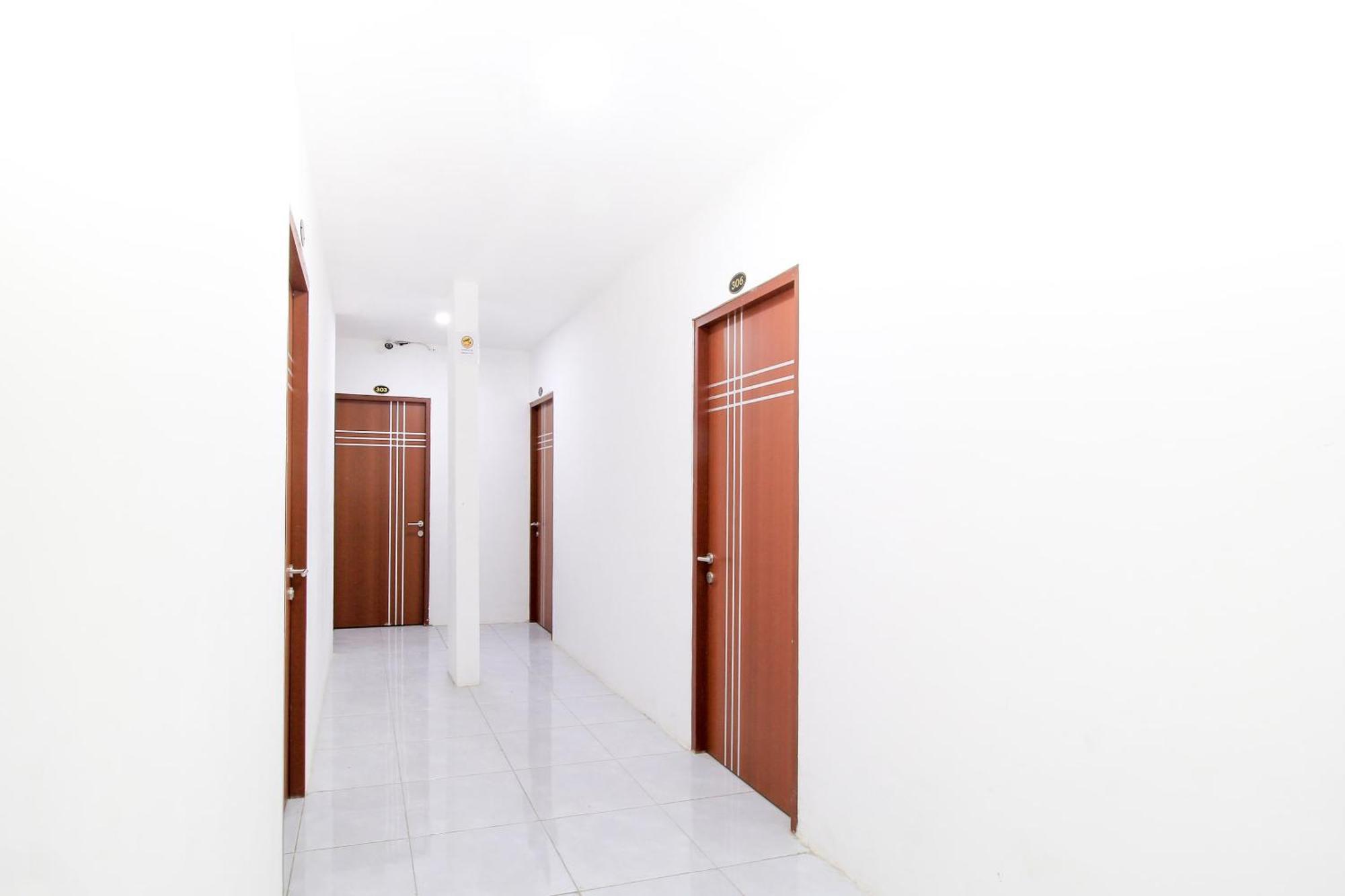 Super Oyo Capital O 217 A1 Hotel Surabaja Zewnętrze zdjęcie